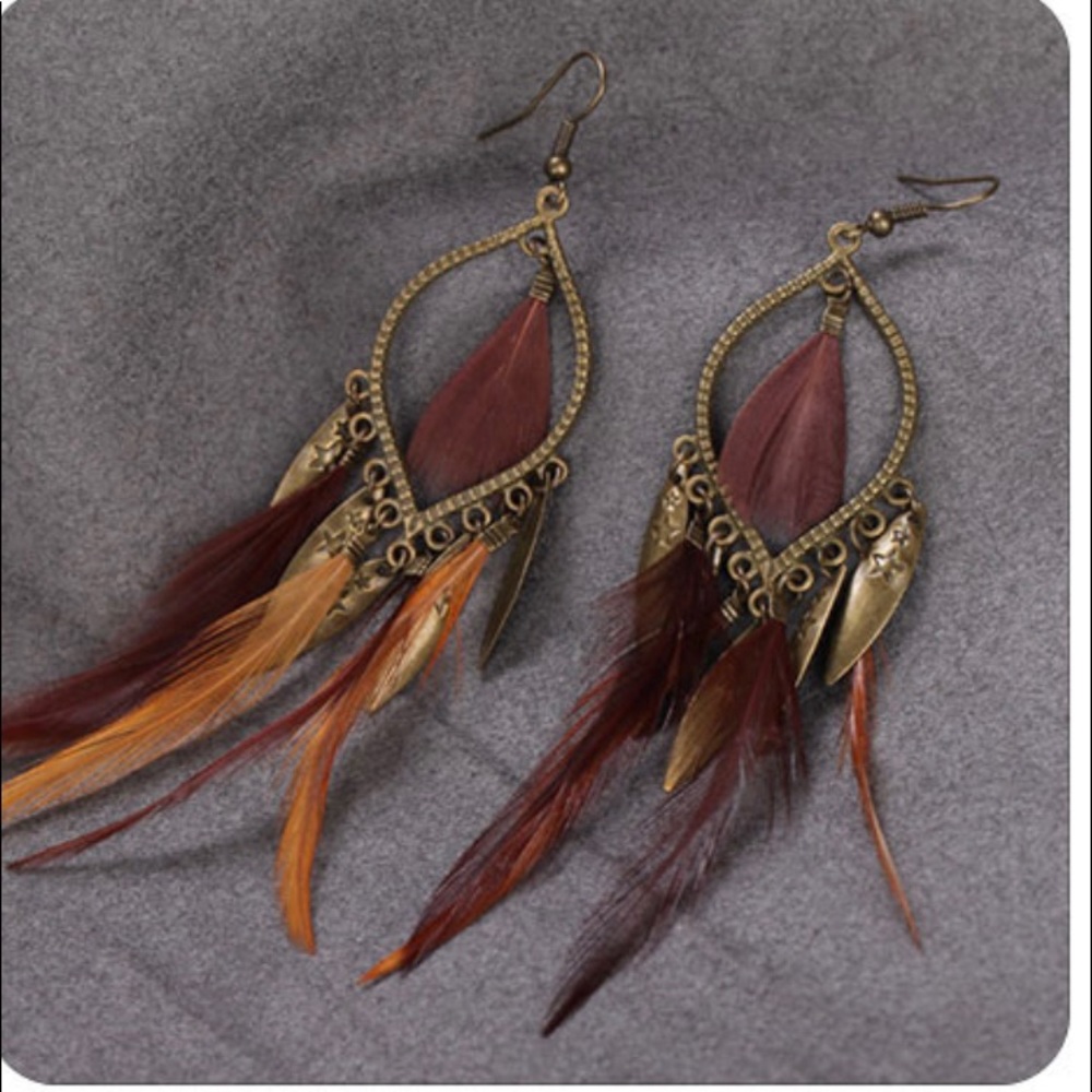 🎉HP🎉🌺SALE🛍unique bronze leaf feather earrings - Picture 8 of 8